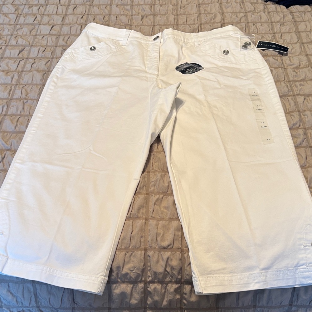 Karen Scott White Capri Pants with tummy control and slimming waist waistband